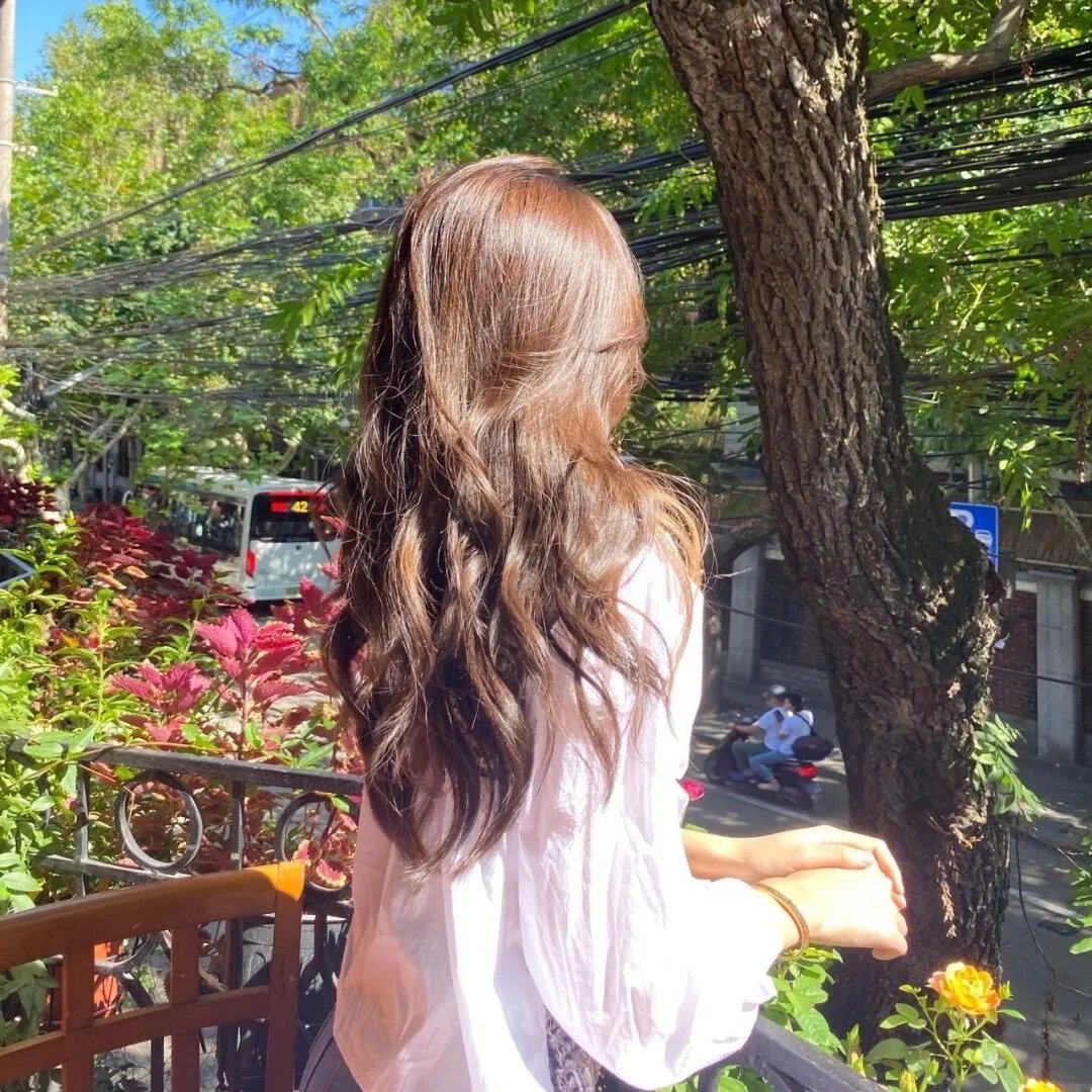 偷情网站泄密事件:性、谎言与丑闻